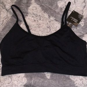 Small black active top